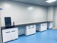 Comptoirs de laboratoire modernes de haute qualité en acier, table de laboratoire, banc de laboratoire en acier pour usine pharmaceutique