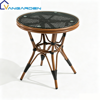Ensemble de chaises de salle à manger empilables en rotin, résistantes aux UV, amovibles, style moderne et minimaliste, avec petite table à plateau en verre, durable, pour jardin et hôtel