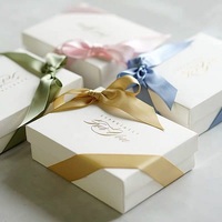Boîtes de papier en carton à chocolat imprimées sur mesure avec gaufrage pour cadeaux de fête Cadeaux de mariage Ruban d'accessoires de vêtement