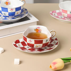 Taza de cerámica Overglaze de estilo rural floral pequeño de estilo europeo, juego de tazas de café Retro, bandeja personalizable, Té británico de lujo ligero - Product Image 4