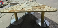 Grande table à manger triangulaire en marbre de Patagonie de luxe avec dessus en granit ensemble de 9 chaises