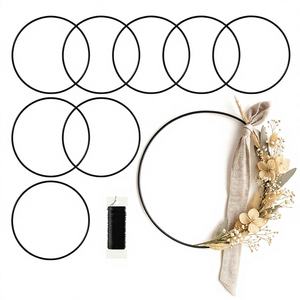Cercles en fer faits à la main pour artisanat, attrape-rêves en macramé, centres de table floraux, cercles de mariage, couronnes DIY, fournitures pour événements et fêtes - Product Image 1