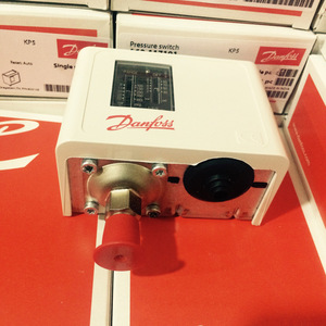 Pressostat Danfoss KP5 060-117191 SPDT G1/2 Filetage pour air IP21 Plastique Fabriqué en Inde - Product Image 5