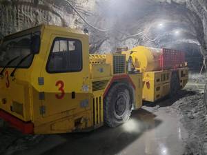 Xe tải trộn bê tông di động 7m ³ để xây dựng đường hầm cấu hình thấp thiết kế hẹp hộp Số động cơ bơm cho các mỏ ngầm - Product Image 3