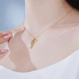 Collier Pendentif Dylam Collection Exclusive Été en Argent S925 Émaillé avec Zirconia 5A, Motifs Hippocampe Océanique, Étoile de Mer Maléfique et Yeux Bleus - Product Image 3