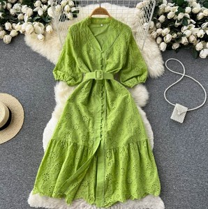 <span class=keywords><strong>Vestido</strong></span> Maxi Premium de Chifón para Mujer con Cuello en V, Volantes, Manga Abullonada Hueca, Bordado y Estilo Holgado Casual para Invierno - Product Image 2