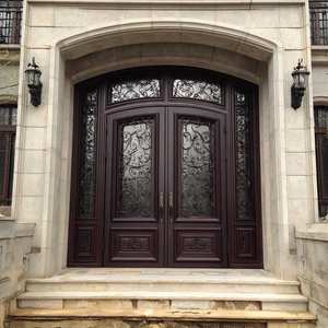 باب مدخل مزدوج من الحديد المطاوع الفاخر الحديث من سني سكاي، مصنوع من الفولاذ عالي الجودة مع تشطيبات خاصة للفلل - Product Image 1