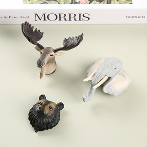 Aimants de réfrigérateur en PVC en forme de tête d'animal sauvage, ensemble multi-pièces en résine pour décoration de bureau et murale, style moderne - Product Image 3