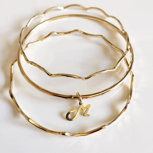 Bracciale gioiello personalizzato fatto a <span class=keywords><strong>mano</strong></span> con iniziali bracciale perla d'oro braccialetto conchiglia con fiore d'oro - Product Image 6