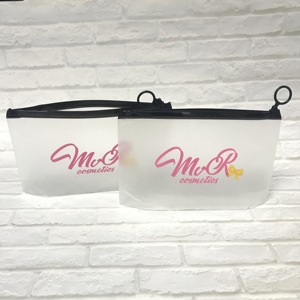 Sac à fermeture éclair en PVC givré personnalisé avec logo imprimé, sacs en plastique transparent à fermeture éclair pour cosmétiques, vêtements, cheveux, emballage - Product Image 2