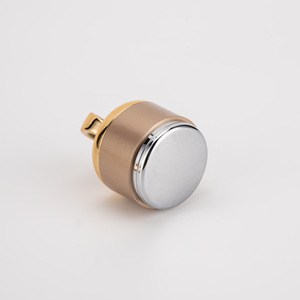 Hot Bán 30G Vàng Rung Massage Kem Mắt Chai Hàn Quốc Phổ Biến Mỹ Phẩm Với Vít Cap Cho Tóc Giả Sử Dụng - Product Image 5