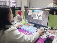 Servicio de Diseño de Stands de Exhibición Electrónicos Personalizados TRUST con Planos de Construcción y Renderizaciones 3D