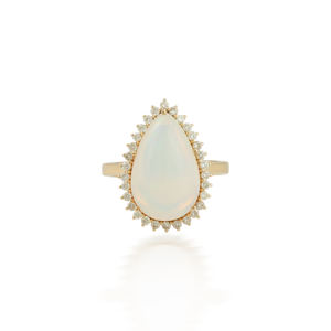 Bague cocktail en or jaune 18 carats avec opale en forme de poire et diamants, style exquis avec cette bague cocktail élégante dotée d'une opale en forme de poire. - Product Image 3