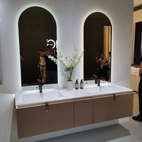 Kabinet Kamar Mandi Gantung Dinding Modern Minimalis Kayu Oak Murni Berlapis Lacquer dengan Wastafel Keramik Ganda Model Baru Set Kabinet Gaya Mewah
