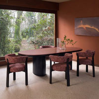 Fauteuil de salle à manger minimaliste italien en bois de frêne massif en forme de fer à cheval |   Chaise de salle à manger à assise rembourrée ronde et courbée en fer à cheval pour projet d'aménagement de sièges