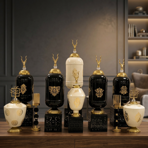 Jarrones Decorativos y Frascos Decorativos para Organizadores de Bodas, Decoradores de Hoteles y Proyectos de Diseño de Interiores de Primera Calidad - Product Image 3