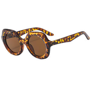 2024 nueva moda grande PC marco gafas de sol Unisex AC UV400 bloqueador solar gafas de ocio <span class=keywords><strong>lentes</strong></span> acrílicos estilo <span class=keywords><strong>alien</strong></span>ígena <span class=keywords><strong>Lentes</strong></span> De Sol - Product Image 2