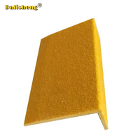 Profilé de protection antidérapant moderne en carborundum pour marches d'escalier, rampes en ciment et protecteurs en PRF (fibre de verre)