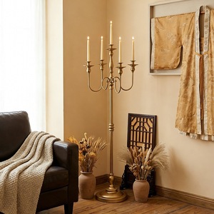 Candelabro de Hierro Rectangular de Estilo Retro Europeo de 5 Brazos y 1.2 Metros de Altura para Decoración de Bodas y Salas de Estar - Product Image 2