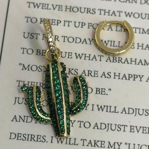 Boucles d'oreilles Daidan Boucles d'oreilles argentées en zircon fin <span class=keywords><strong>dépareillées</strong></span> deux tons Cactus Plant Design - Product Image 1