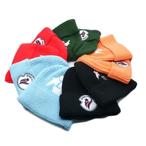 Bonnets de pêcheur personnalisés de haute qualité avec broderie pour adultes, style hiver avec motif imprimé pour la plage - Product Image 1
