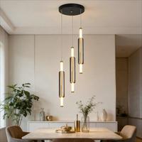 Suspension LED de luxe minimaliste à 3 têtes avec tubes en verre fumé, à fils longs réglables et alignés verticalement au centre, pour table à manger et bar domestique