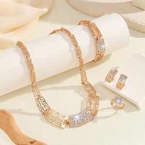 Elegante Juego de Joyería de 4 Piezas con Pedrería Completa para Mujer, Collar, Aretes, Anillo y Brazalete <span class=keywords><strong>Brillantes</strong></span>, Regalo Nupcial, Venta al por Mayor - Product Image 5