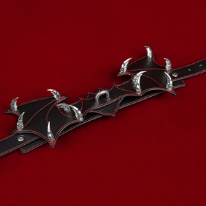 ปลอกคอหนังดีไซน์ใหม่สไตล์ BDSM ลายปีศาจน้อย พร้อมโซ่ถอดได้ สีเงินหรือสีทอง สำหรับผู้ใหญ่ - Product Image 4