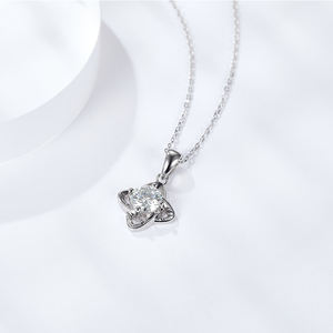 Colgante de Joyería Rui Chuan Premium Charm con Trébol de Cuatro Hojas de Moissanita de 1ct, Vvs S - Product Image 4