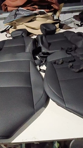 高級感あふれるフルセットレザーカーシートカバー 耐久性と快適性を両立 Audi/Tesla/Toyota/Honda/Nissan/Ford/BMW/BENZに対応 - Product Image 5