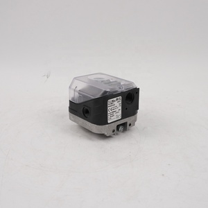 <span class=keywords><strong>Pressostat</strong></span> à gaz Kromschroder DG400U-3 84447595 IP54 1/4'' 50-400mbar - Product Image 5