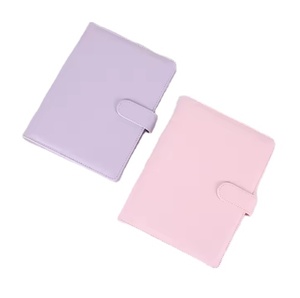 Agenda magnétique personnalisé 2026 A6 avec pochette en similicuir et modèles numériques - Product Image 1