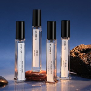 น้ำหอมตัวอย่างขนาด 10 มล. สำหรับทุกเพศ ขายส่งจากผู้ผลิต กลิ่นเวทิเวอร์ ออสแมนธัส ไม้จันทน์ กลิ่นควัน หอมติดทนนาน น้ำหอมแบบสเปรย์สำหรับขายตามแผงลอย - Product Image 2