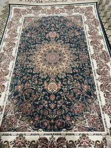 Tapis en soie faits à la main de qualité supérieure avec texture douce, haute durabilité et design élégant, parfaits pour la décoration intérieure du salon et de la chambre à coucher - Product Image 5