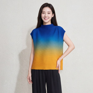 PY Geometric Print Pleated T-shirt Women Fashion Loose Casual Short Sleeve Stand Collar Plus Size <b>Compressed</b> 100% Polyester - Product Image 5