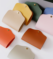 YY Factory Clip de rangement de masque en cuir PU coloré de style japonais et support de respirateur anti-poussière pour l'extérieur