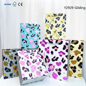 <span class=keywords><strong>Sac</strong></span> cadeau en papier de luxe noir ivoire avec poignée découpée, pochette pour cartes, artisanat gaufré, estampage bougies, robes, fleurs - Product Image 1