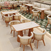 Ensemble de mobilier de restaurant commercial moderne, table en marbre, chaises en rotin tressé, canapé en cuir, banquettes, café, hôtel