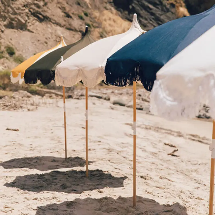 Paraguas de playa de madera Premium de Australia Europa con flecos de algodón borlas para viento, sombrilla de Sol de viaje de picnic de Resort