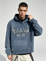 Sweat à capuche vintage pour homme, effet vieilli, ourlet effiloché, imprimé craquelé, lettres en strass