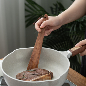 <span class=keywords><strong>Spatule</strong></span> <span class=keywords><strong>de</strong></span> <span class=keywords><strong>cuisine</strong></span> triangulaire suspendue en bois portable pour le camping, la préparation <span class=keywords><strong>de</strong></span> nourriture pour bébé, la <span class=keywords><strong>cuisine</strong></span> plate - Product Image 3