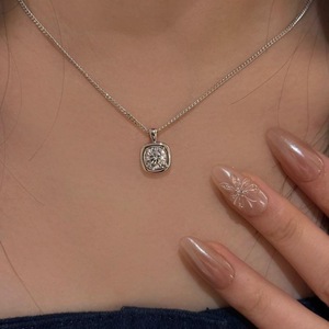 Collier Wenchi S925 en argent pur double couche avec diamants, design polyvalent, motif bambou, extrêmement simple, design de niche - Product Image 3