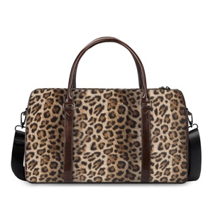 Borsa da Viaggio Grande Personalizzata per Donna, Borsa per Weekend, <span class=keywords><strong>Palestra</strong></span> e Sport all'Aperto in Pelle PU con Stampa Leopardata e Mimetica - Product Image 3