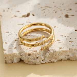 Yiwu aceon Thép Không Gỉ 2Mm Mái vòm Hẹp Ban Nhạc Micro Paved CNC Đá Tri Lớp Phụ Nữ Vàng Sang Trọng Chồng chéo Swirl Lớp Vòng - Product Image 4