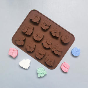 Moule à dessert en silicone pour la maison, 12 cavités, en forme de hibou mignon, plaque de cuisson en silicone, plateau à chocolat et bonbons pour Halloween - Product Image 2
