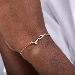 Pulsera de Letras con Circonitas para Mujer, Oro Rosa, Amuleto Árabe de Amor, Joyería con Microincrustaciones para Uso Diario - Product Image 1