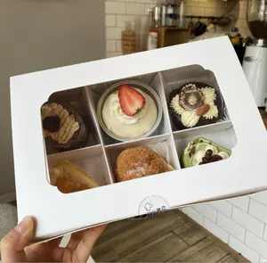 도매 사용자 정의 일회용 식품 등급 컵케익 케이크 선물 포장 상자 옵션 그리드 삽입 분리기