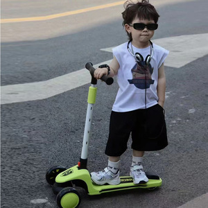 Patinete plegable 3 en 1 para niños con luces, altura ajustable, para niños de 3 a 6 años, vehículo de dos ruedas para montar y deslizarse. - Product Image 2