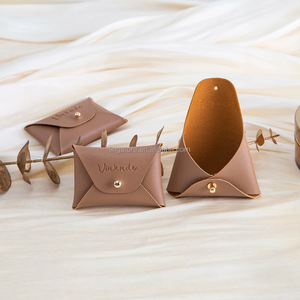 Nouvelle petite boîte à bijoux DIY en cuir PU marron, pliable, pour colliers, bagues de demoiselle d'honneur et boucles d'oreilles, avec pochette à rivets - Product Image 3
