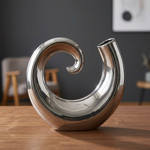 Jarrón de aluminio para piso - Diseño ligero y de lujo para fiestas - Product Image 2